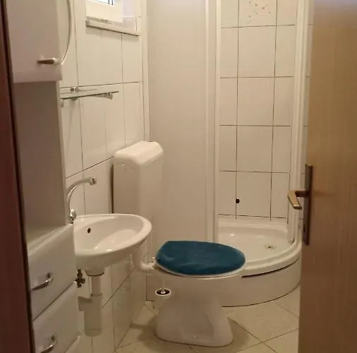 Nera * Brodarica (Sibenik-Knin)